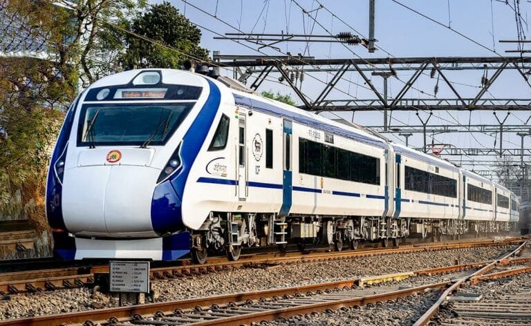 उत्तर प्रदेश की इन रेल लाइनों पर जल्द दौड़ेगी वंदे भारत एक्सप्रेस