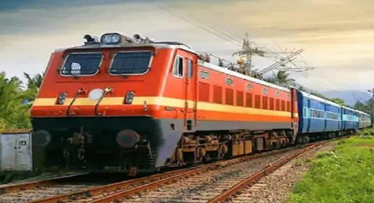 मेदिनीपुर जिले में चलती रेलगाड़ी के डिब्बे हुए अलग, फिर क्या हुआ? जानिये इस खबर में