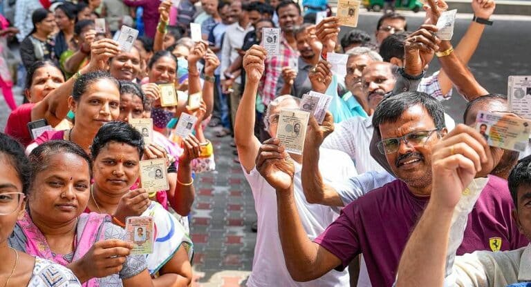 कर्नाटक में वोटिंग खत्‍म, शाम 5 बजे तक 65.69 फीसद हुआ मतदान
