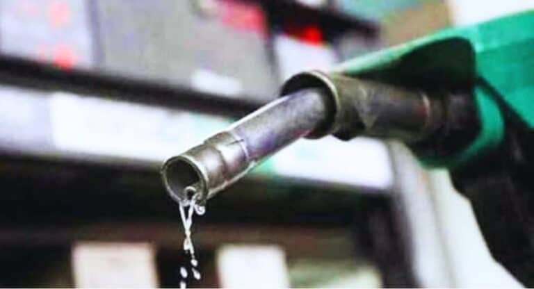 Petrol-Diesel Rate: कच्चा तेल 80 डॉलर प्रति बैरल के करीब, जानें अपने शहर में पेट्रोल-डीजल के दाम