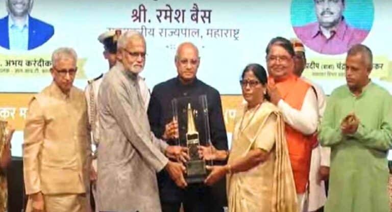 स्वातंत्र्यवीर सावरकर शौर्य-विज्ञान-समाजसेवा और स्मृति चिन्ह पुरस्कार प्रदान, मुंबई के वीरपुत्र समेत ऐसी है सम्मानितों की सूची