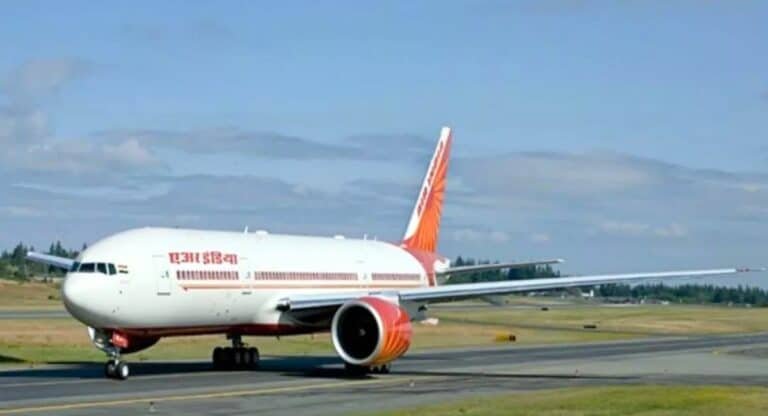 एयर इंडिया के विमान में आई खराबी, रूस में आपात लैंडिंग