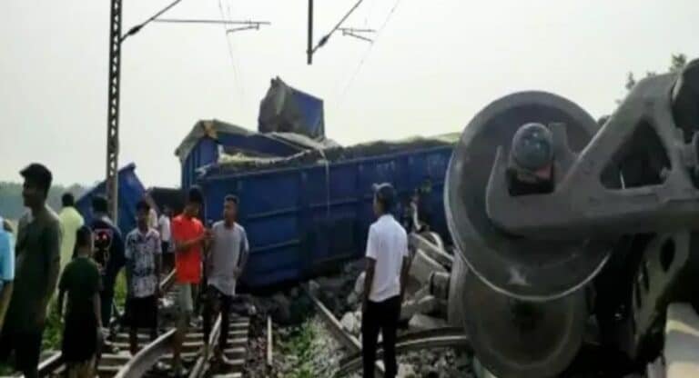 असम में पटरी से उतरी मालगाड़ी, टली बड़ी रेल दुर्घटना