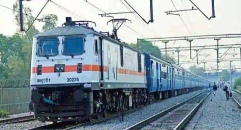 Ayodhya: रामलला की प्राण प्रतिष्ठा को देखते हुए रेलवे ने शुरू की तैयारी, बनाई ये योजना