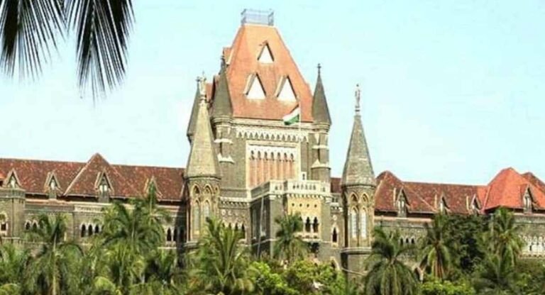 बॉम्बे उच्च न्यायालय ने सड़कों के गड्ढों के कारण हो रही मौतों पर जताई नाराजगी,  महाराष्ट्र सरकार और नागरिक निकायों को लगाई फटकार
