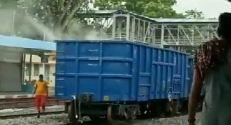 ओडिशा के बालासोर में एक और रेल दुर्घटना, मालगाड़ी में लगी आग