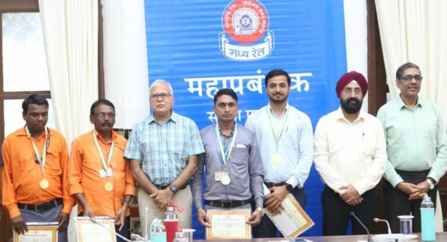 मध्य रेलवे के चार रेल कर्मी महाप्रबंधक सुरक्षा पुरस्कार से सम्मानित