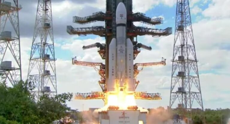 चंद्रमा पर भारत का परचम लहराने निकला ‘चंद्रयान-3’, 23 अगस्त को होगी सॉफ्ट लैंडिंग