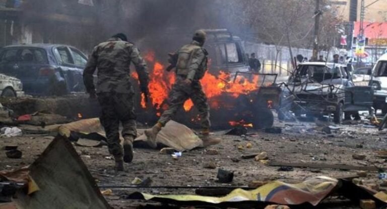 पाकिस्तान में रिमोट से उड़ाया वाहन, सात लोगों की मौत! इस संगठन पर शक