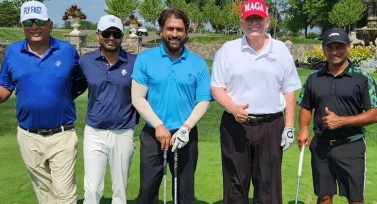 अमेरिका के पूर्व राष्ट्रपति ट्रंप के साथ गोल्फ खेलते नजर आए एमएस धोनी, देखें वीडियो