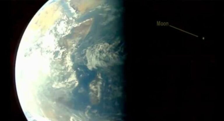 आदित्य एल1 ने ली सेल्फी, चंद्रमा और पृथ्वी की खींची तस्वीर; इसरो ने किया ट्वीट