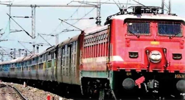 Punjab: रेल रोको आंदोलन से फंसे हजारों यात्री, 80 ट्रेनें, 100 ट्रेनों के रूट बदले