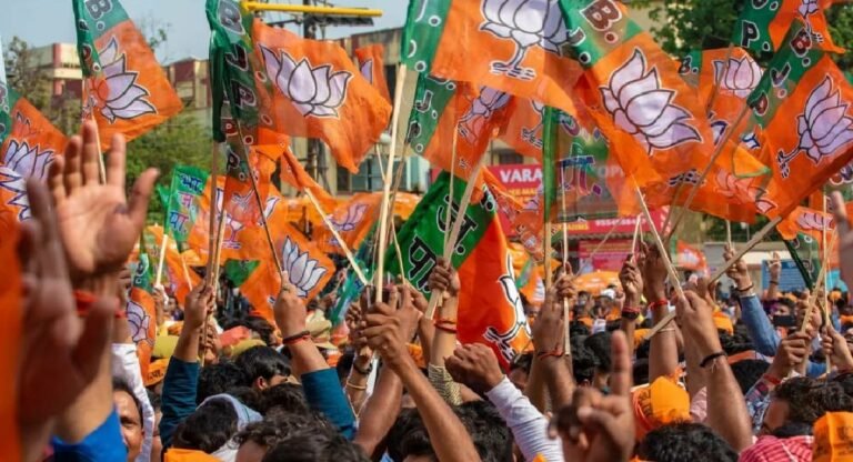 Lok Sabha Elections 2024: रणनीति को लेकर भाजपा की उच्च स्तरीय बैठक, बड़े नेता भी हुए शामिल