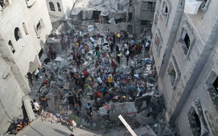 Hamas -Israel War: गाजा पर इजराइल ने तेज की बमबारी, 704 लोग मारे गए