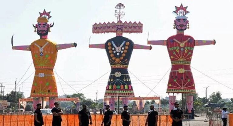 Srinagar: दशहरा पर 33 साल बाद फिर शुरू हुई यह परंपरा, आतंक ने बांध रखे थे पांव