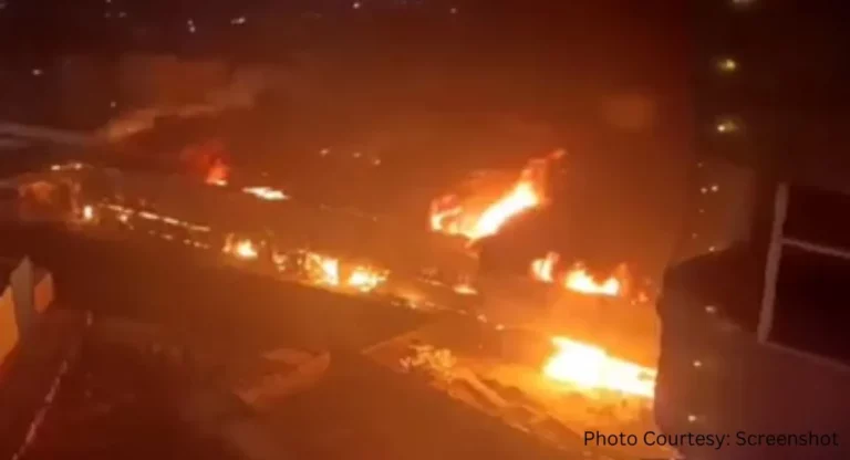 Maharashtra: भिवंडी के एक गोदाम में लगी भीषण आग, इलाके में मच गई अफरा-तफरी