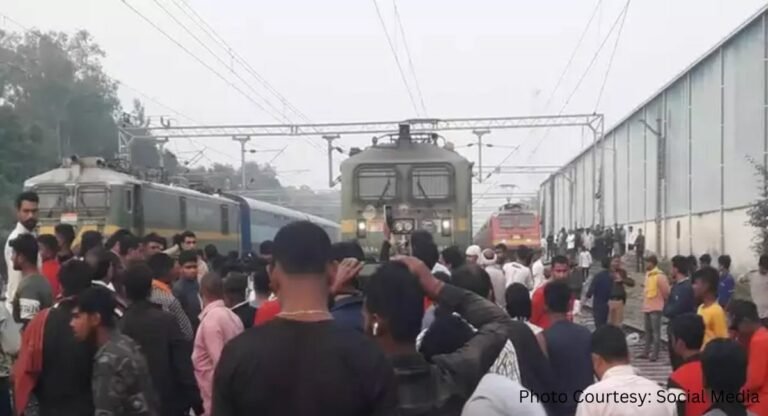 लोको पायलट और गार्ड ने बीच रास्ते में ही छोड़ दी ट्रेन, यात्रियों ने किया हंगामा
