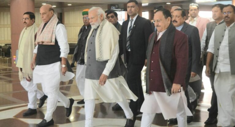 Prime Minister मोदी का महाराष्ट्र दौरा, 30 हजार करोड़ की इन परियोजनाओं का देंगे उपहार