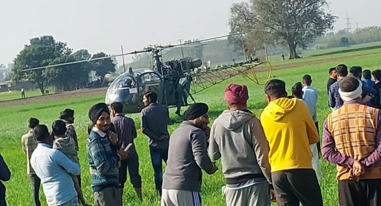 Haryana : खेत में  क्यों उतरा चीता हेलीकॉप्टर? जानिये इस खबर में