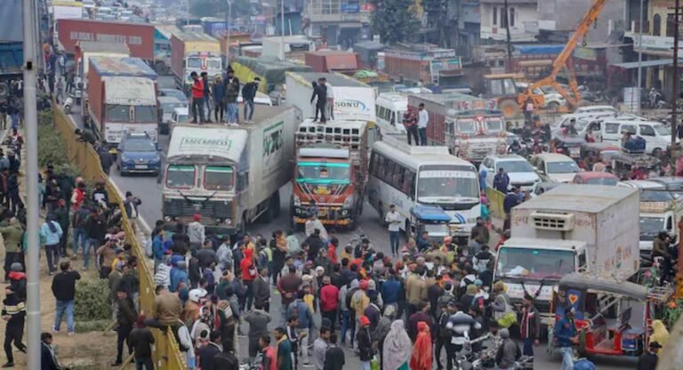Hit and run new law: केंद्र सरकार के इस निर्णय के बाद ट्रक चालकों की हड़ताल समाप्त