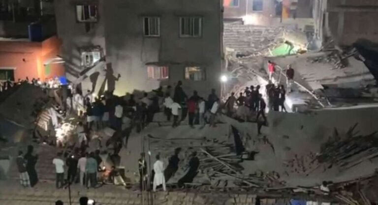 Building Collapse: कोलकाता में आधी रात को गिरी पांच मंजिला इमारत, दो महिलाओं की मौत; कई लोग घायल