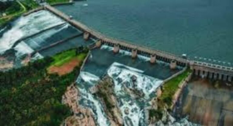 KRS Dam: कर्नाटक के पर्यटन में महत्वपूर्ण भूमिका निभाता है केआरएस बांध