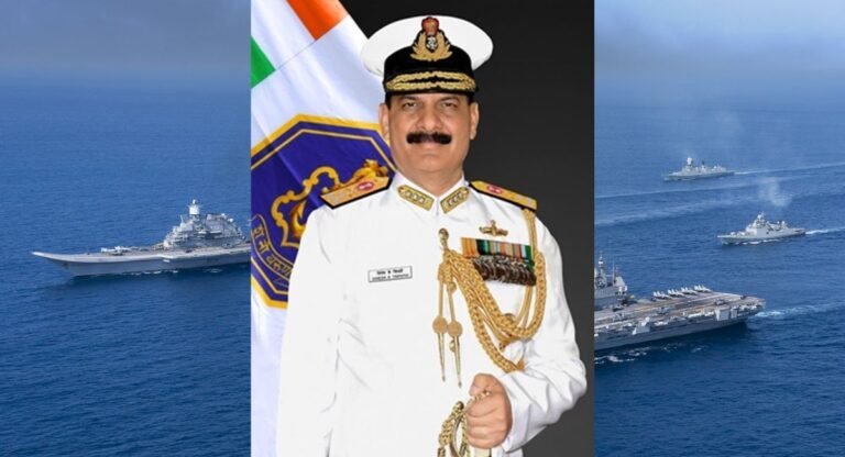 Navy Chief: केंद्र की हरी झंडी, वाइस एडमिरल दिनेश कुमार त्रिपाठी होंगे अगले नौसेना प्रमुख